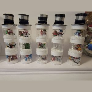 Mini snowglobe snowmen